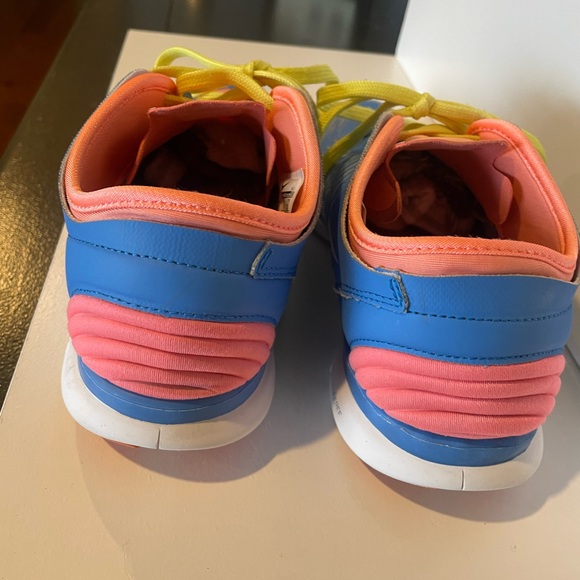 Women's Nike Free Balanza Blue Sneakers, with  vibrant orange detail. Size 8 - Picture 3 of 6